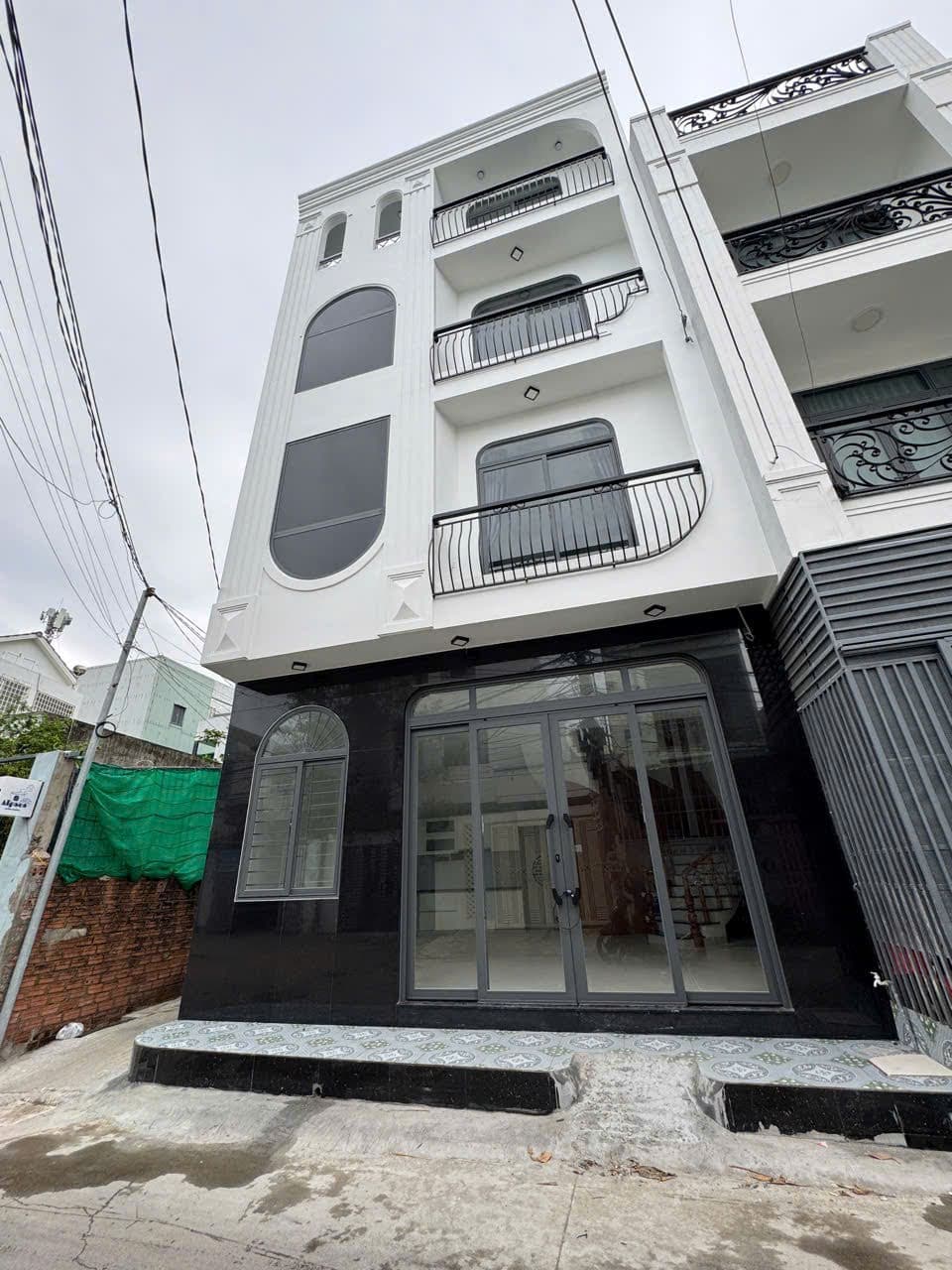 BÁN NHÀ PHỐ 4 TẦNG ĐƯỜNG NỘI BỘ Ô TÔ TRẦN THỊ KỶ - QUY NHƠN.