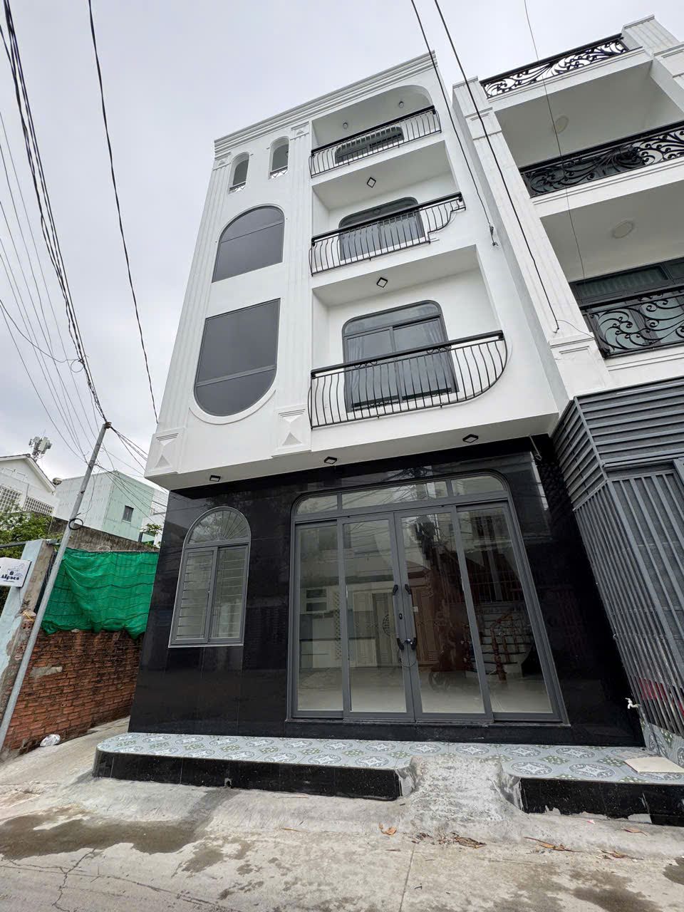 BÁN NHÀ PHỐ 4 TẦNG ĐƯỜNG NỘI BỘ Ô TÔ TRẦN THỊ KỶ - QUY NHƠN.