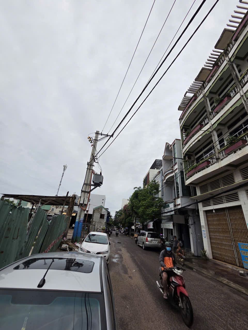  BÁN NHÀ 3 MÊ MẶT TIỀN TRUNG TÂM – QUY NHƠN .