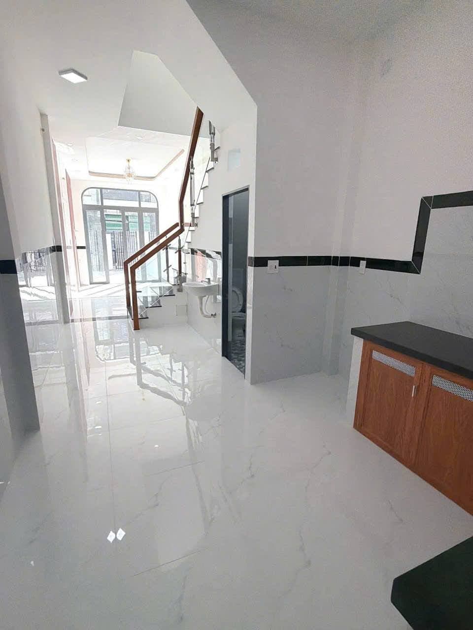 BÁN NHÀ 2 TẦNG HẺM RỘNG CẠN TRẦN HƯNG ĐẠO – QUY NHƠN