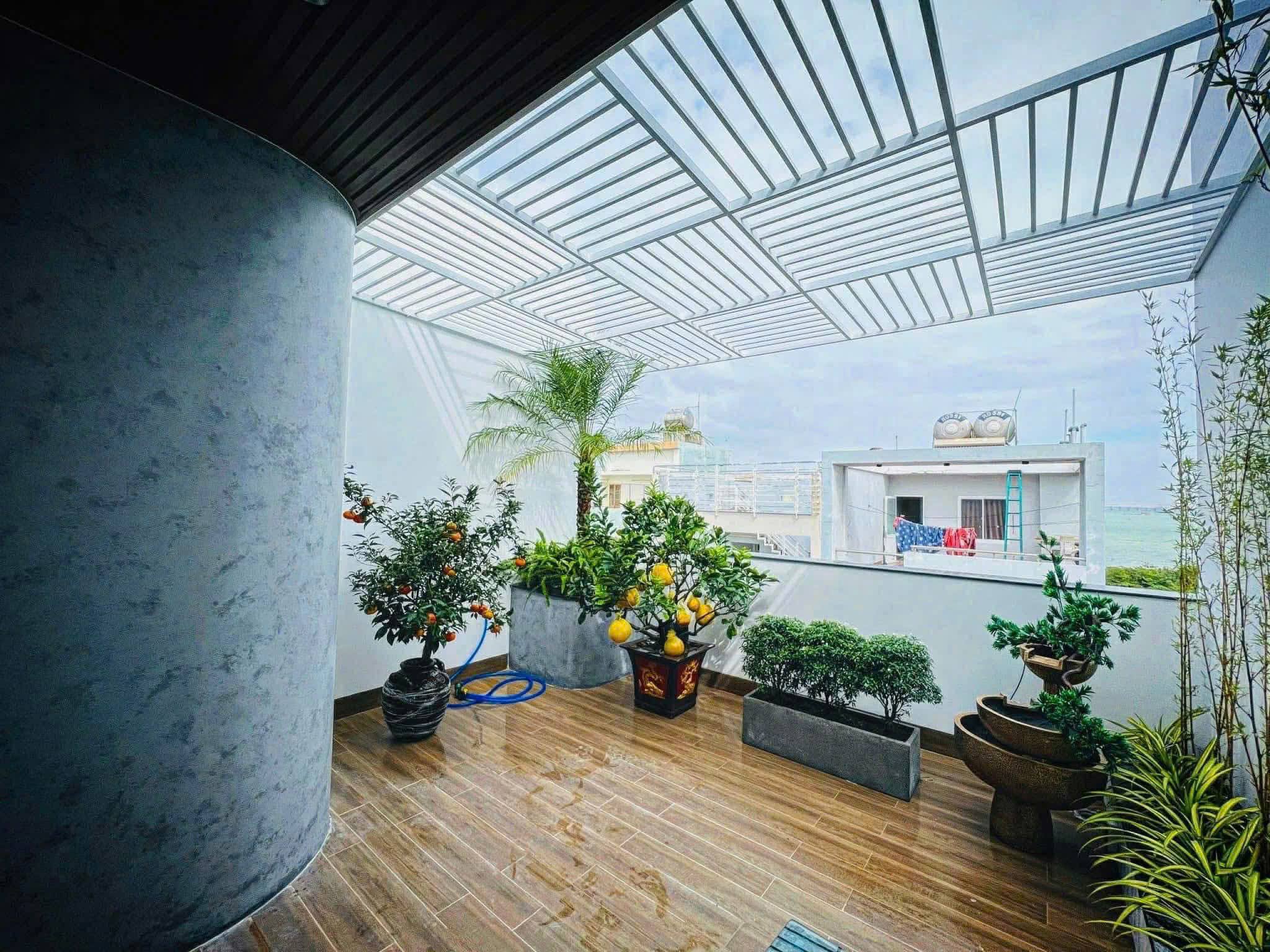 BÁN SIÊU PHẨM NHÀ 2 MẶT TIỀN BÌNH HÀ - TRUNG TÂM QUY NHƠN - GIA LAI