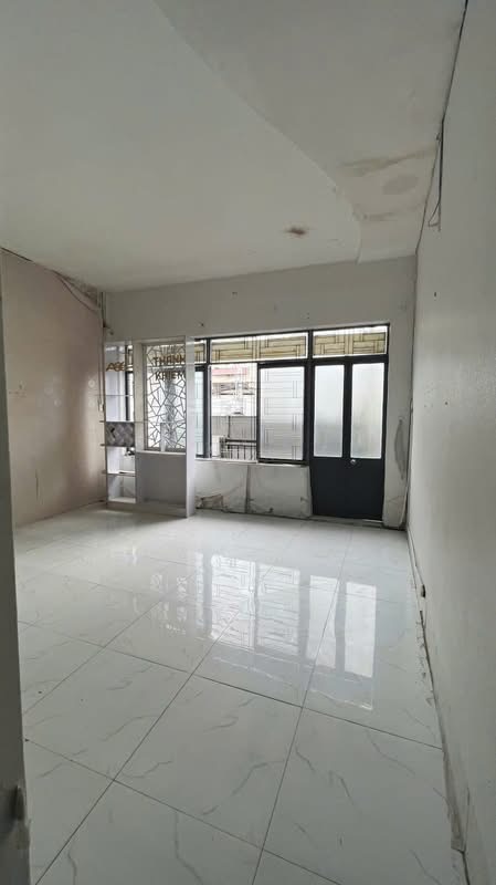 CHO THUÊ NHÀ NHÀ NGUYÊN CĂN MẶT TIỀN HAI BÀ TRƯNG.