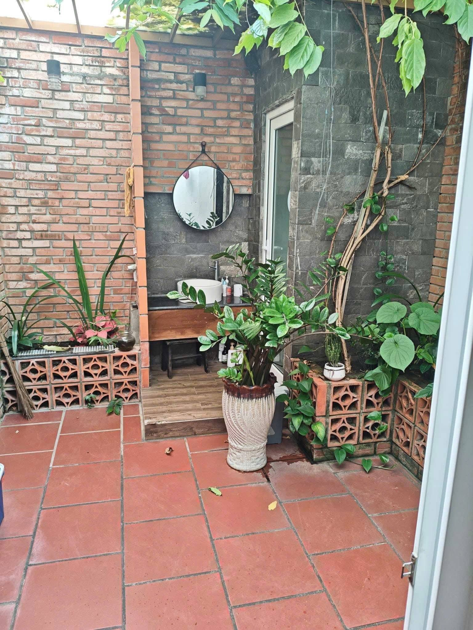 CHUYỂN VỀ QUÊ CẦN SANG QUÁN COFFEE ÔM CUA GÓC TRUNG TÂM HOÀNG VĂN THỤ, QUY NHƠN