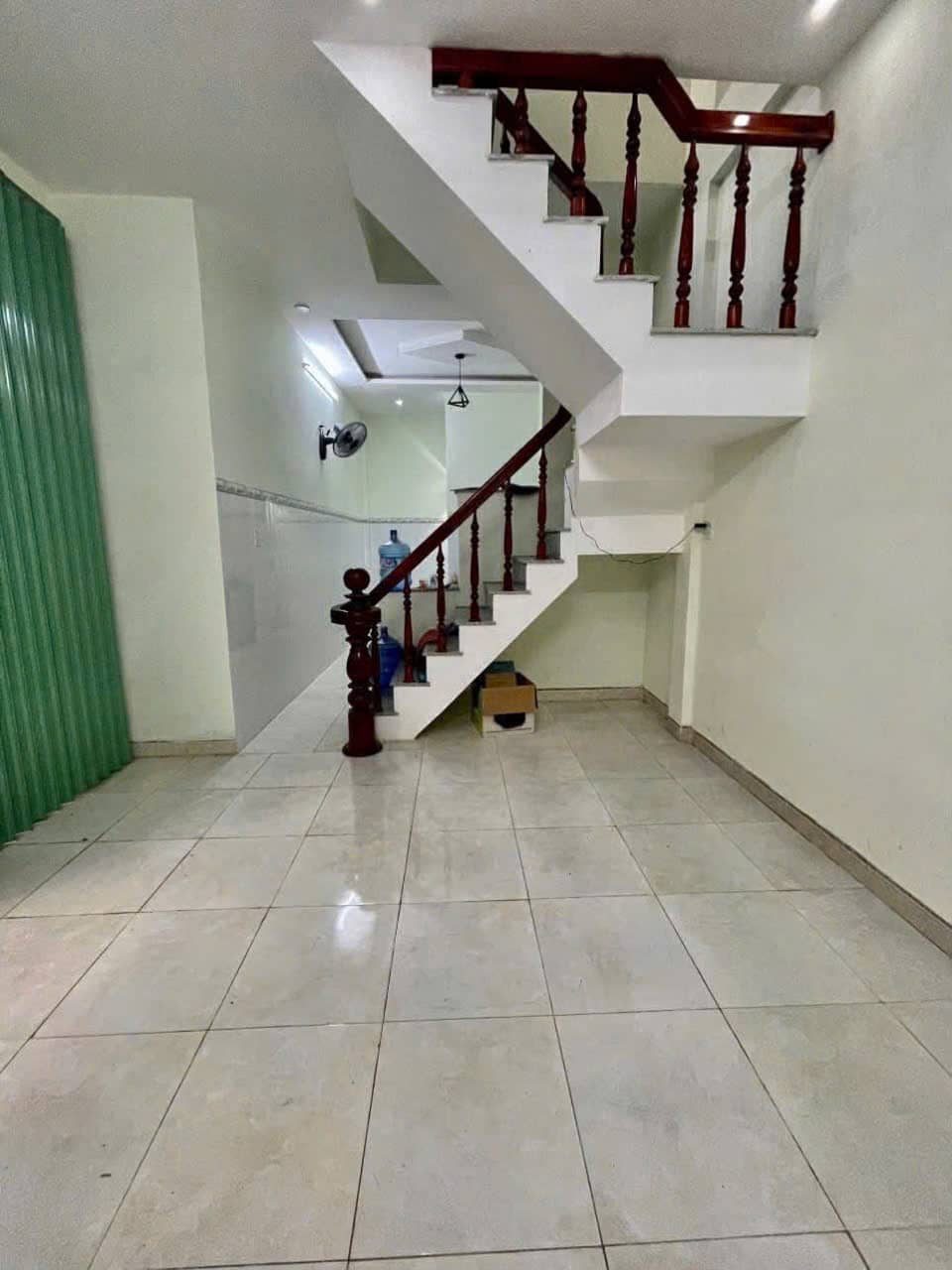 CHO THUÊ NHÀ NGUYÊN CĂN HẺM NGUYỄN THỊ MINH KHAI THÔNG CẦN VƯƠNG.