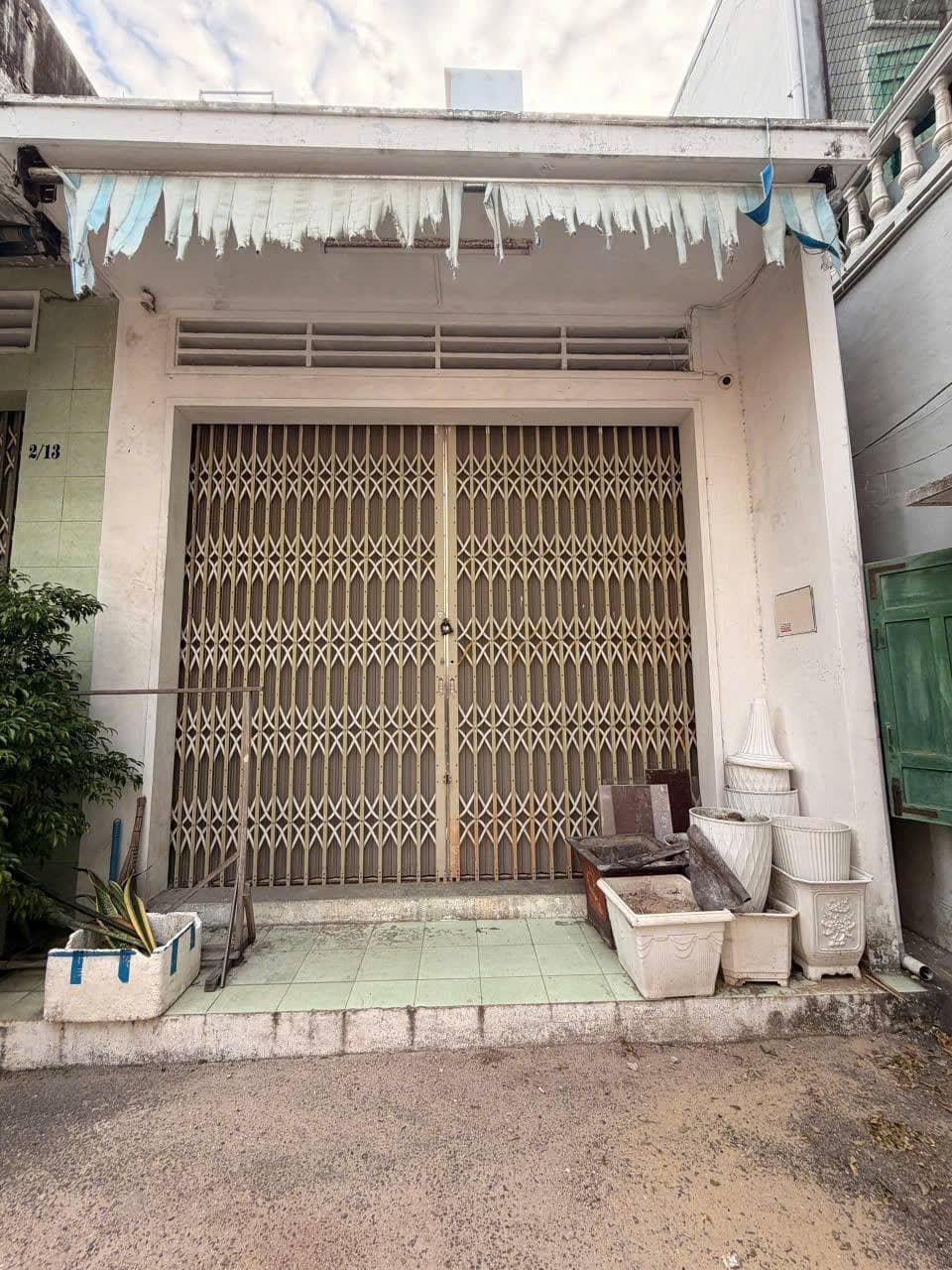 BÁN NHÀ CẤP 4 HẺM CẠN ĐƯỜNG TRẦN BÌNH TRỌNG GẦN BIỂN QUY NHƠN