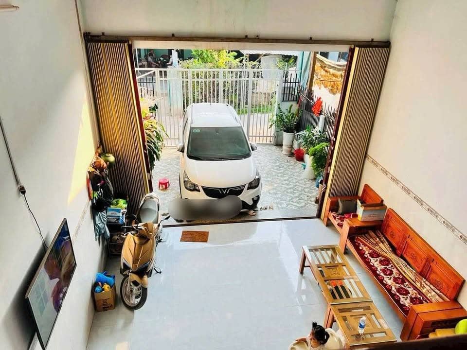 CẦN BÁN GẤP NÊN HẠ GIÁ NHÀ MÊ LỬNG HẺM Ô TÔ ĐƯỜNG HÙNG VƯƠNG XÓM CHỔI - QUY NHƠN