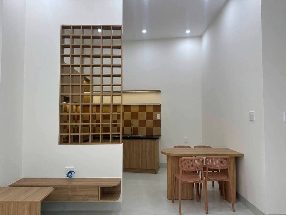 BÁN NHÀ 3 TẦNG HẺM LÊ HỒNG PHONG QUY NHƠN