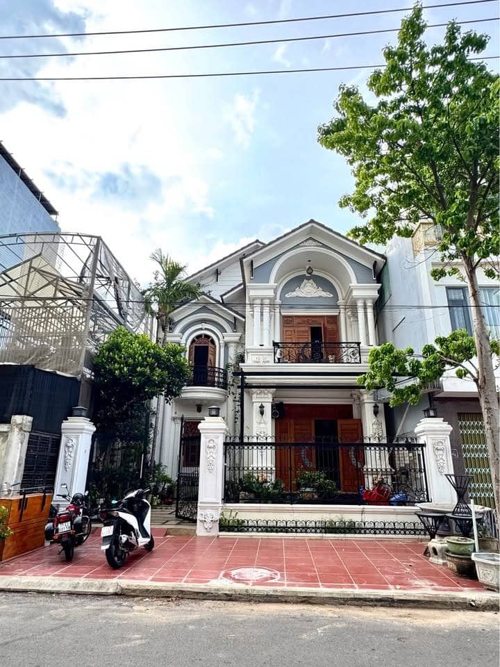 BÁN NHÀ SIÊU PHẨM BIỆT THỰ MINI GẦN SIÊU THỊ GO GẦN NHÀ XE KIM LIÊN - QUY NHƠN
