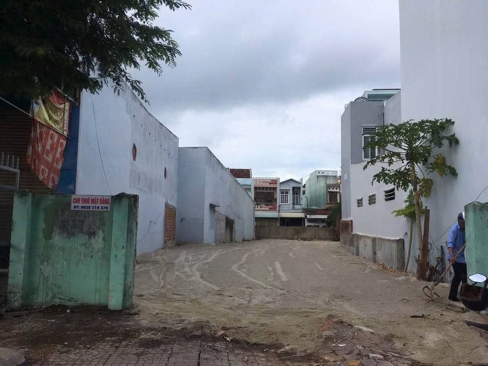 BÁN LÔ ĐẤT LỚN 2 MẶT TIỀN HIẾM - TRỤC HÙNG VƯƠNG, NGAY TRUNG TÂM SẦM UẤT NHẤT QUY NHƠN.