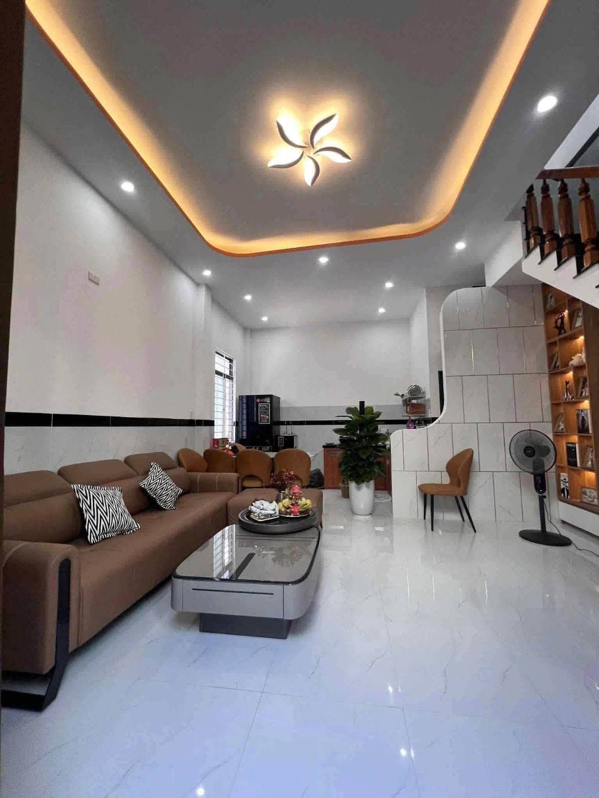 BÁN NHÀ 2 TẦNG 3 MẶT HẺM VÕ NGUYÊN GIÁP - QUY NHƠN.